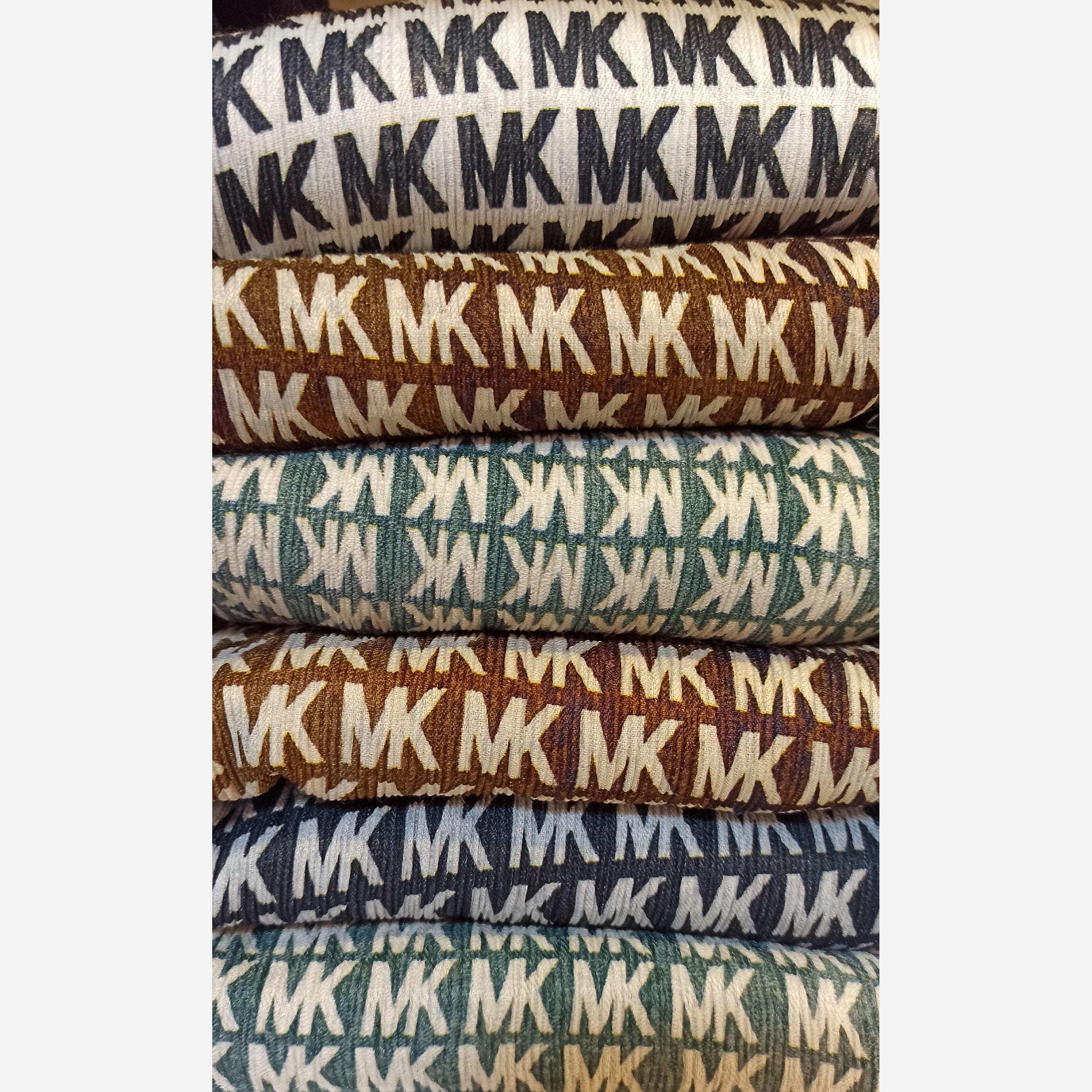 شال پلیسه طرح MK