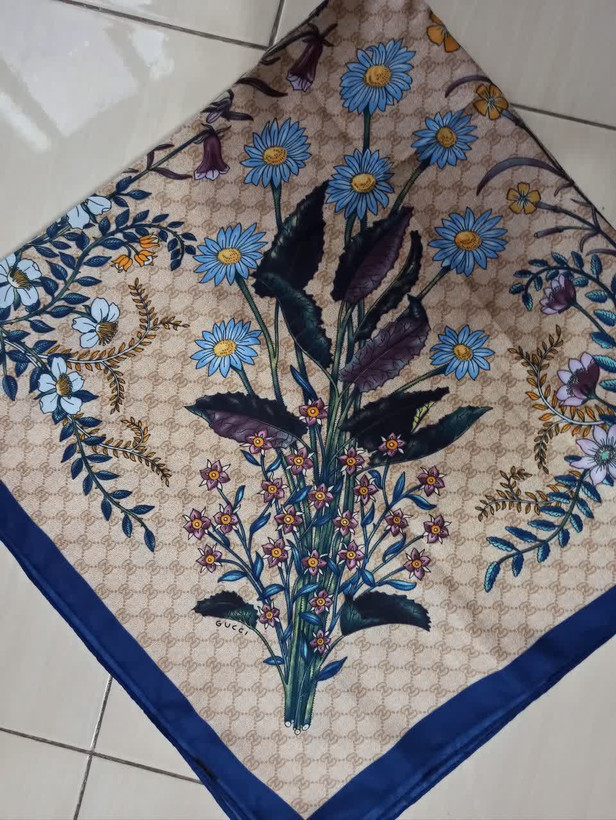 روسری کرپ مجلسی