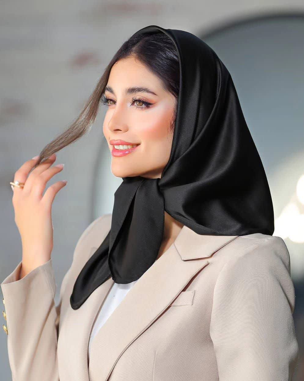 روسری مینی مشکی ساتن